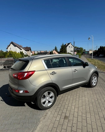 Kia Sportage cena 41900 przebieg: 180000, rok produkcji 2014 z Pelplin małe 106